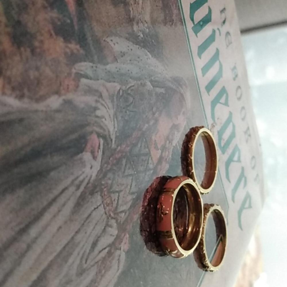 18K Fleur-de-lis Rings - Picture 15 of 15